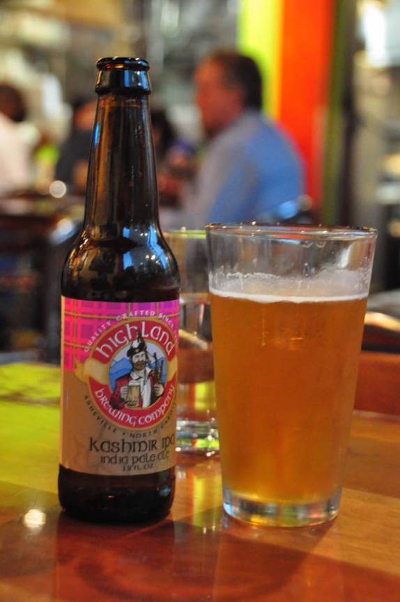 Uma das milhares de cervejas artesanais americanas, em Asheville, na Carolina do Norte, Estados Unidos